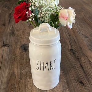 Rae Dunn Share canister